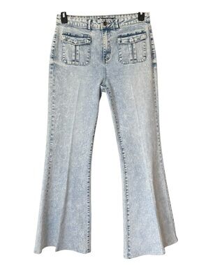 Tractr Blu Light Wash Flare Leg Raw Hem Jeans Snap Flap Pockets  Size 29